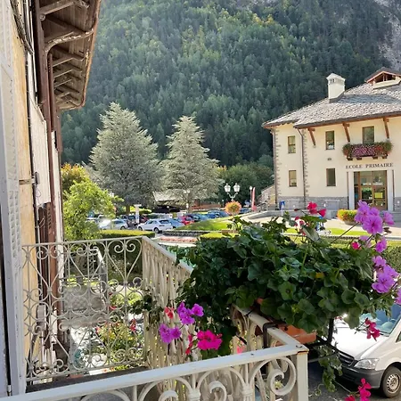 Bilocale Centro Pré-Saint-Didier Buitenkant foto